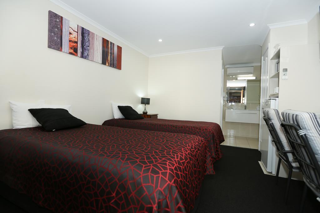 Amber Lodge Motel Gladstone Room photo